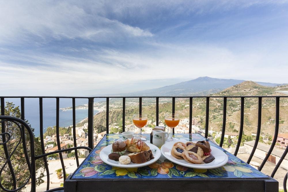 Hotel Sole Castello (Adults Only) Taormina Bagian luar foto