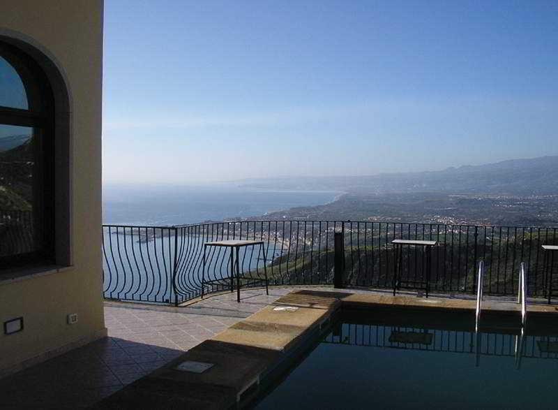Hotel Sole Castello (Adults Only) Taormina Bagian luar foto
