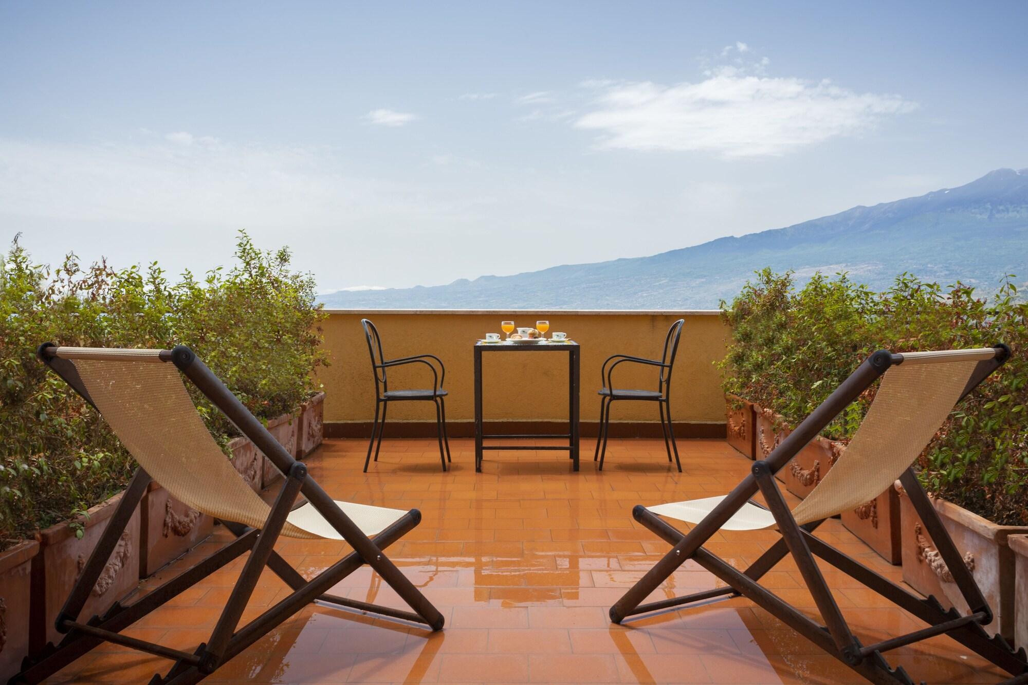 Hotel Sole Castello (Adults Only) Taormina Bagian luar foto
