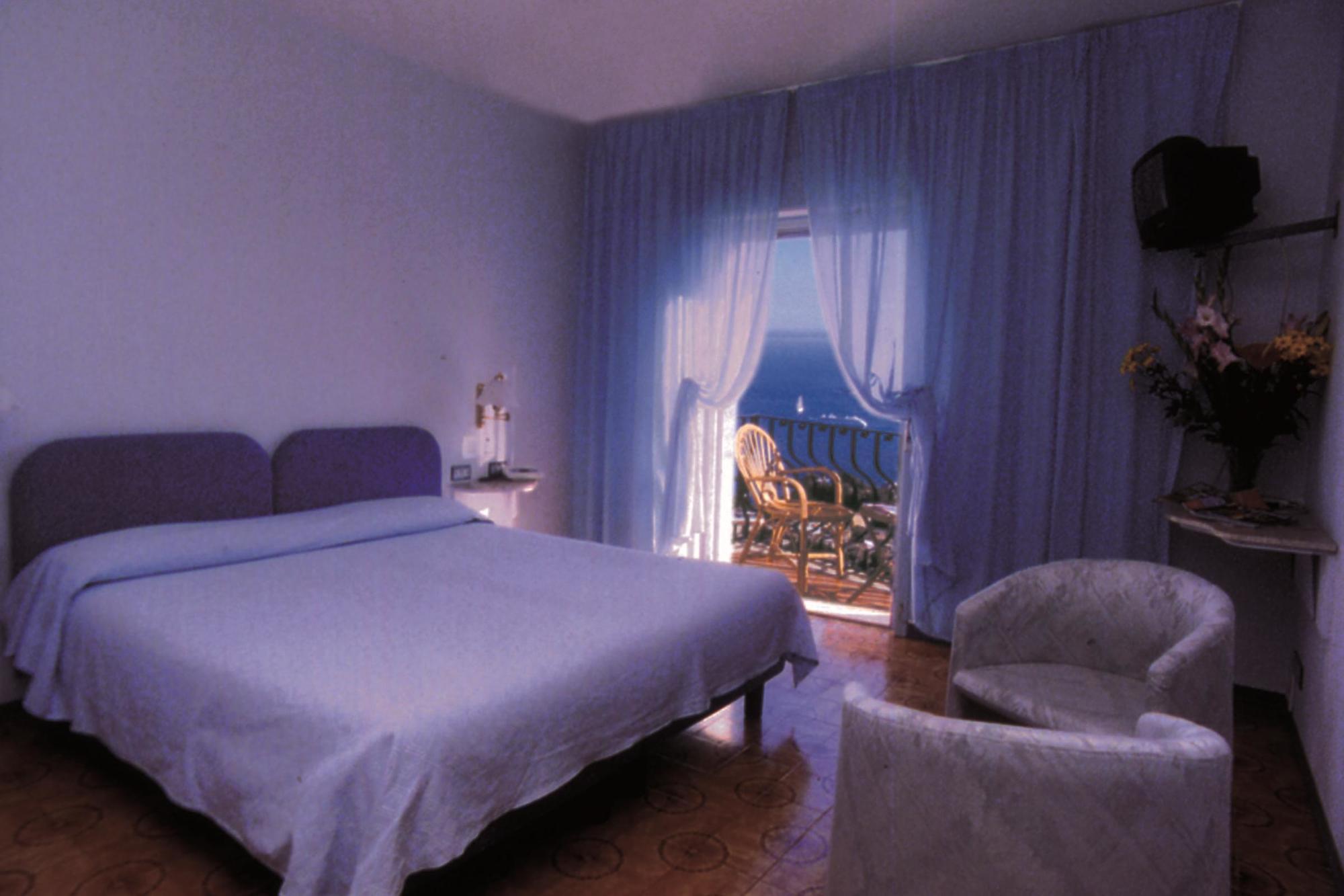 Hotel Sole Castello (Adults Only) Taormina Bagian luar foto