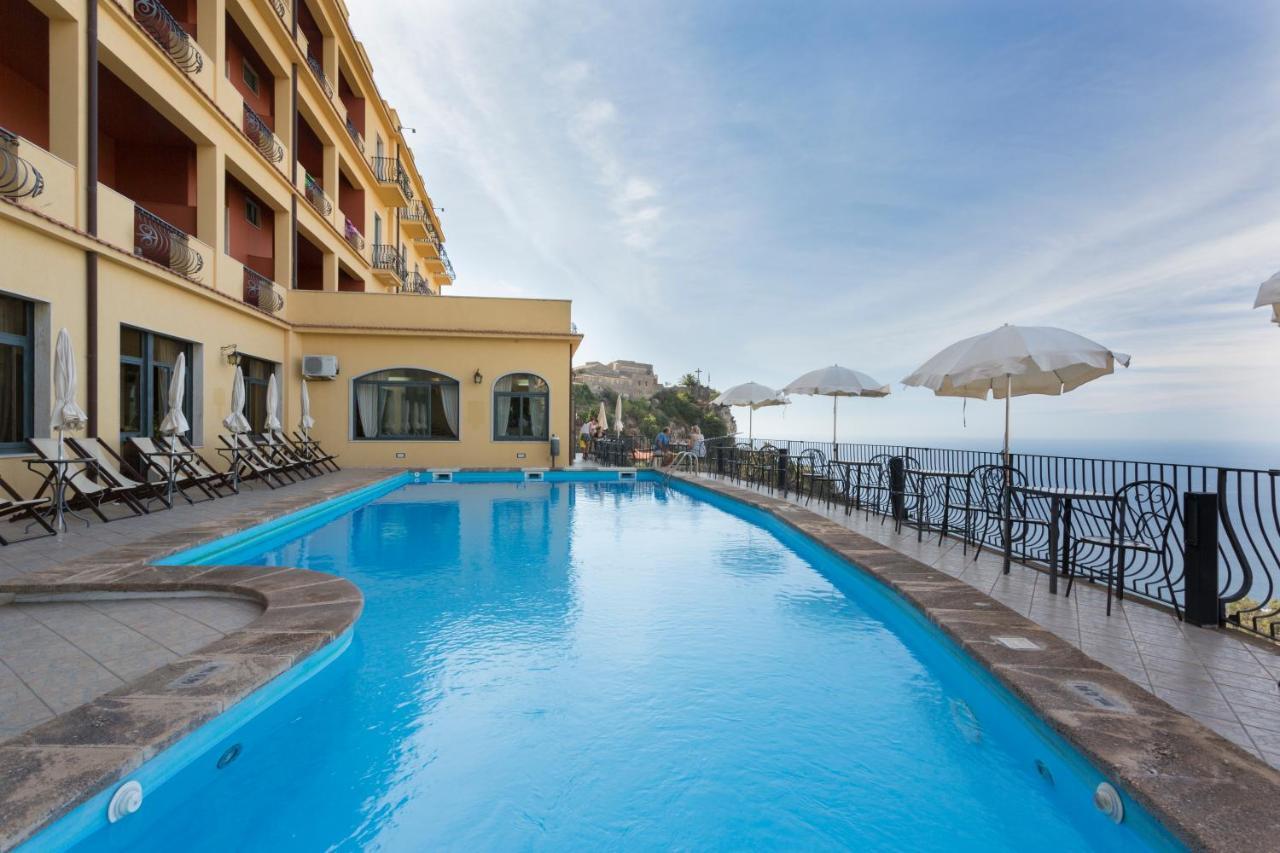 Hotel Sole Castello (Adults Only) Taormina Bagian luar foto