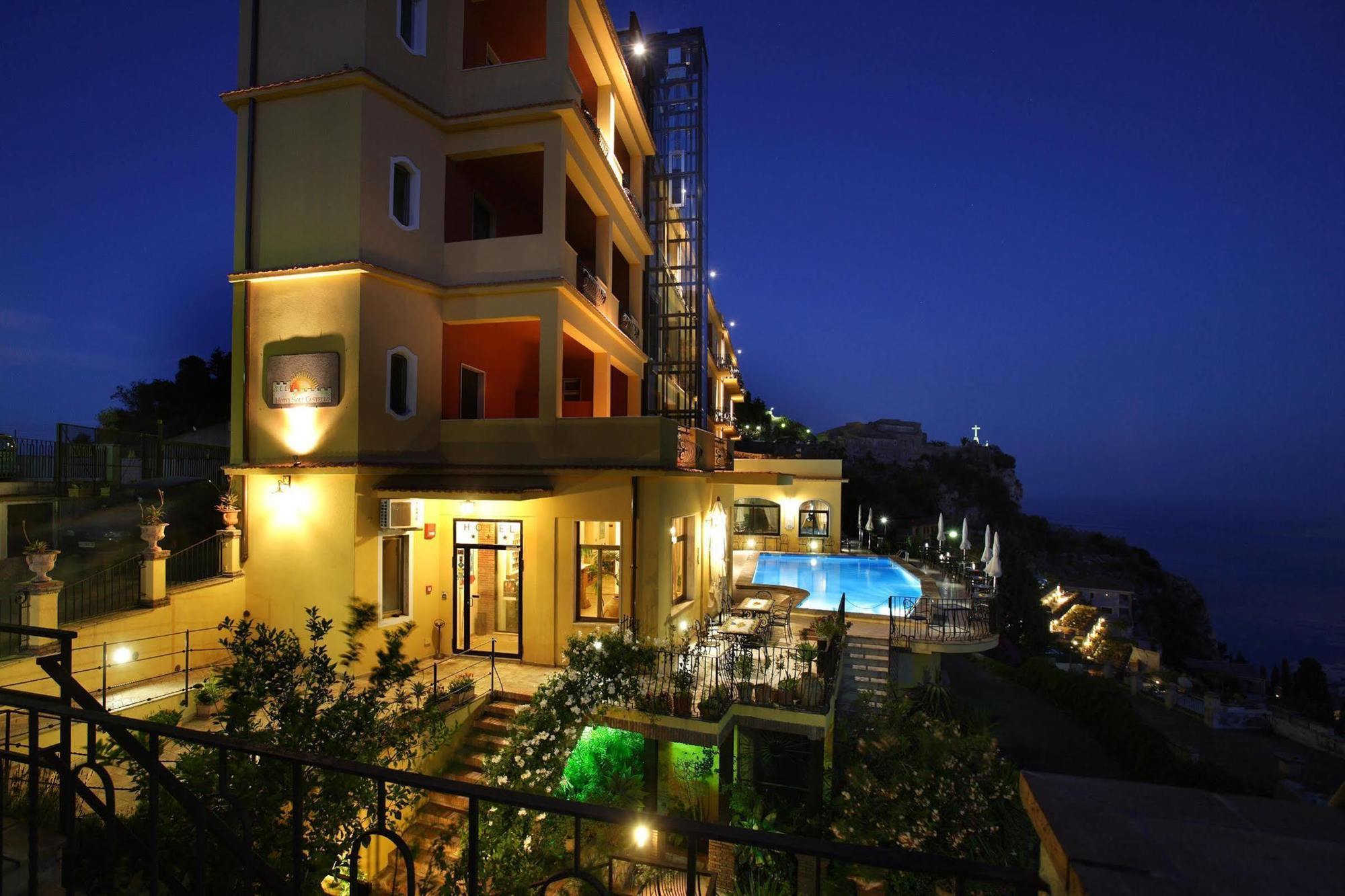 Hotel Sole Castello (Adults Only) Taormina Bagian luar foto