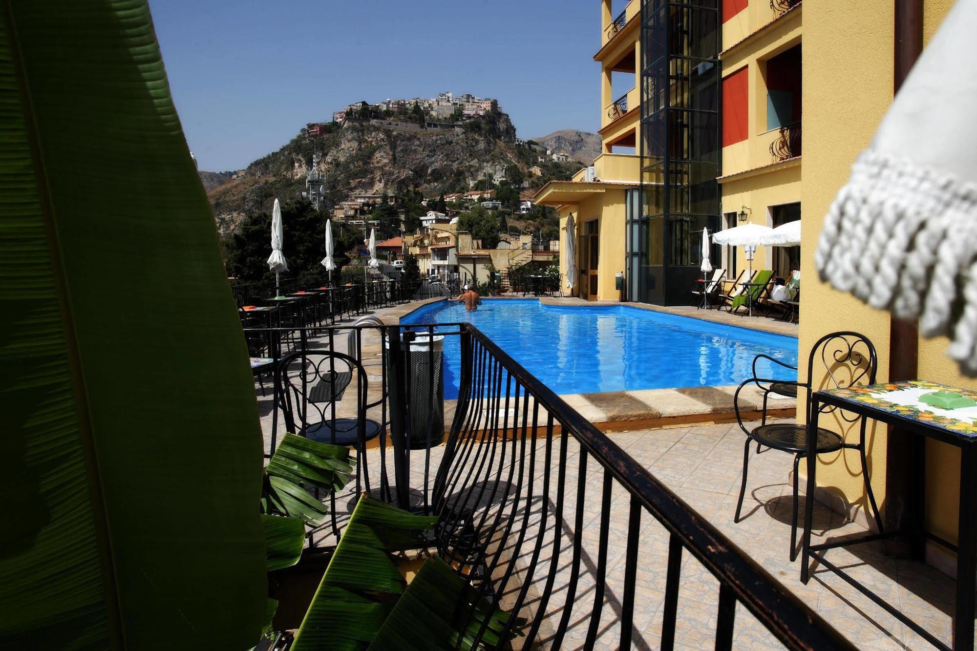 Hotel Sole Castello (Adults Only) Taormina Bagian luar foto